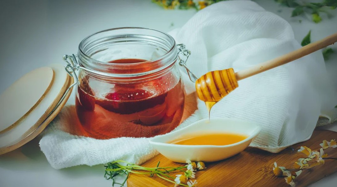 Discover the Power of Nature with Beepothecary: Wildflower Honey, Honey Bee Propolis, and Propolis Oil